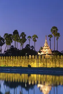 Myanmar (Burma), Mandalay, Moat and city fortress walls