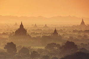 Archaelogical Site Gallery: Myanmar (Burma), Temples of Bagan (Unesco world Heritage Site)