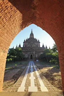 Images Dated 10th August 2015: Myanmar (Burma), Temples of Bagan (Unesco world Heritage Site), Sulamani Temple