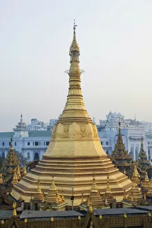 Images Dated 28th February 2013: Myanmar (Burma), Yangon, Sule Pagoda