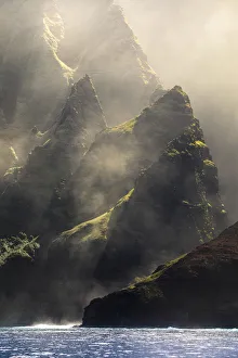 Images Dated 22nd March 2019: Na Pali coast State Wilderness area, north western side of Kauai island, Hawaii, USA
