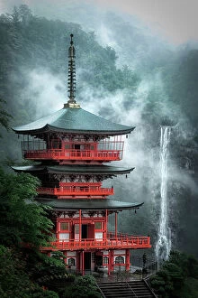 Pagoda Gallery: Nachi no taki waterfalls, Nachi falls, Wakayama prefecture, Hoshu, Japan