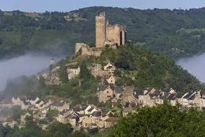 Images Dated 22nd April 2008: Najac village & casle, Aveyron, Midi-Pyrenees, France