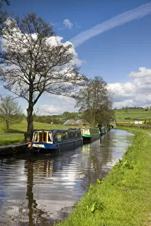 Powys Gallery: Narrowboats moored on the Monmouthshire and Brecon Canal near Pencelli, Brecon Beacons