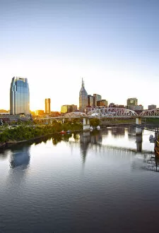 Images Dated 10th January 2017: Nashville, Tennessee, Skyline, Cumberland River, Sunset
