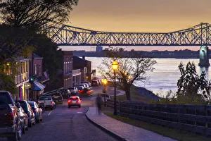 Images Dated 10th January 2017: Natchez, Mississippi, Historic Under The Hill District, Natchez-Vidalia Bridge