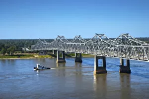 Images Dated 10th January 2017: Natchez, Mississippi, Natchez-Vidalia Bridge, Two Twin Cantilever Bridges That Carry