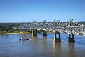 Images Dated 10th January 2017: Natchez, Mississippi, Natchez-Vidalia Bridge, Two Twin Cantilever Bridges That Carry