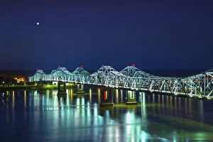 Images Dated 10th January 2017: Natchez, Mississippi, Natchez-Vidalia Bridge, Two Twin Cantilever Bridges That Carry