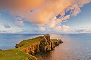 Images Dated 5th September 2013: Neist Point Lighthouse at Sunset, Isle of Skye, Scotland