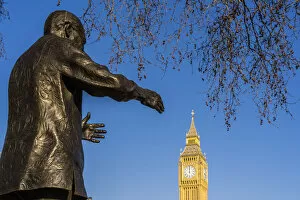 Nelson Mandela statue on Parliament square and Big Ben, also known as Elizabeth Tower