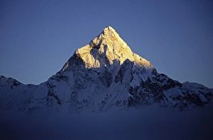 Desolate Gallery: Nepal, Solo-Khumbu, Dzonglha