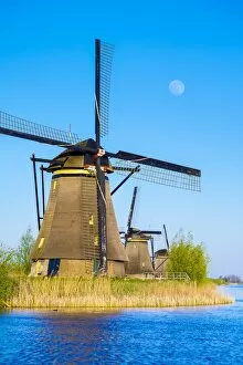 Images Dated 20th April 2016: Netherlands, South Holland, Kinderdijk, UNESCO World Heritage Site