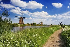 Images Dated 18th April 2015: Netherlands, South Holland, Kinderdijk. Windmills
