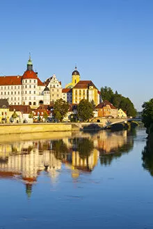 Images Dated 24th August 2015: Neuburg Castle reflected in the River Danube, Neuburg, Neuburg-Schrobenhausen, Bavaria