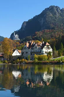 Images Dated 18th March 2011: Neuschwanstein Castle ans Lake Alpsee, Allgaeu, Bavaria, Germany