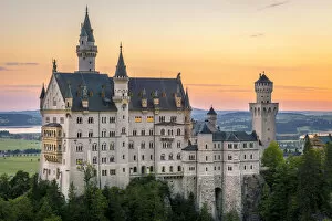 Bayern Collection: Neuschwanstein Castle, Fussen, Bayern, Germany