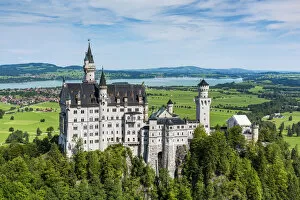 Images Dated 4th September 2017: Neuschwanstein Castle or Schloss Neuschwanstein, Schwangau, Bavaria, Germany