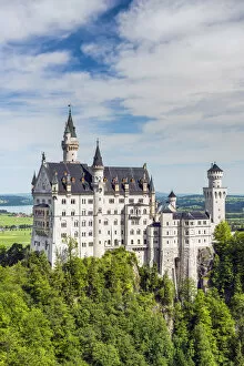 Images Dated 4th September 2017: Neuschwanstein Castle or Schloss Neuschwanstein, Schwangau, Bavaria, Germany