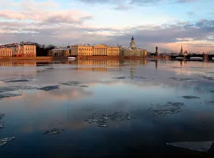 Images Dated 23rd November 2009: Neva River, Saint Petersburg, Russia