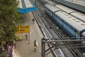 Images Dated 30th November 2017: New Delhi railway station, New Delhi, India