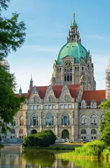 Images Dated 20th July 2022: New Town Hall (Neues Rathaus), Hannover, Lower Saxony, Germany