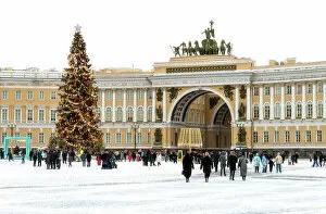 Images Dated 5th October 2022: New Year celebrations in the Palace Square (Dvortsovaya Ploshchad), Saint Petersburg, Russia