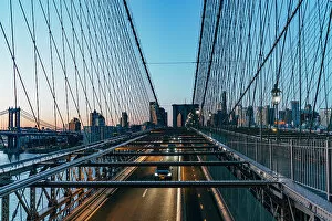 Images Dated 17th August 2022: New York City, Brooklyn Bridge at Sunrise, USA