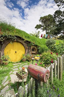 New Zealand, North Island, Matamata, Hobbiton Movie Set, Hobbit house