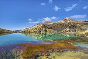 New Zealand, North Island, Tongariro National Park, Emerald Lakes