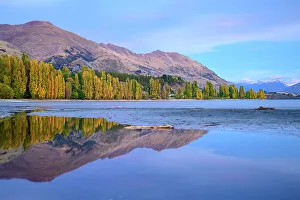 Wanaka Prints: New Zealand, South Island, Wanaka, Lake Wanaka