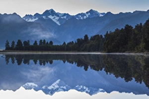 New Zealand, South Island, West Coast, Fox Glacier Village, Lake Matheson, reflection of Mt