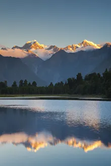 New Zealand, South Island, West Coast, Fox Glacier Village, Lake Matheson, reflection