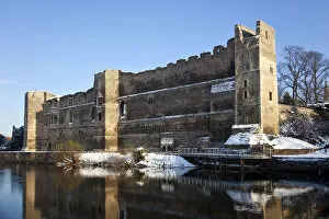 Images Dated 10th June 2011: Newark, UK. The castle on the bank of the river trent in winter