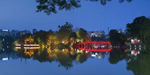 Images Dated 18th November 2016: Ngoc Son Temple on Hoan Kiem Lake at dusk, Hanoi, Vietnam