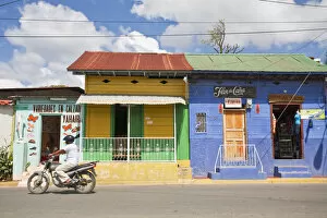 Images Dated 10th June 2009: Nicaragua, San Juan Del Sur, Street scene