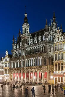 Images Dated 21st April 2017: Night view of Maison du Roi building, Grand Place, Brussels, Belgium