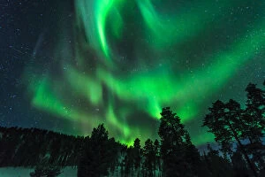 Images Dated 14th August 2019: Norther Lights (Auora Borealis), Inari Lake, Lapland, Finland