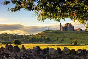 Images Dated 10th October 2017: Northern Europe, Ireland, Rock of Cashel at sunrise