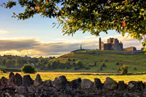 Northern Europe, Ireland, Rock of Cashel at sunrise