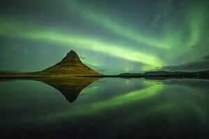 Images Dated 23rd February 2016: Northern lights above Kirkjufell Mountain, Snaefellsnes peninsula, Western Iceland