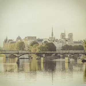 Images Dated 13th May 2021: Notre Dame Cathedral & Pont des Arts, Paris, France