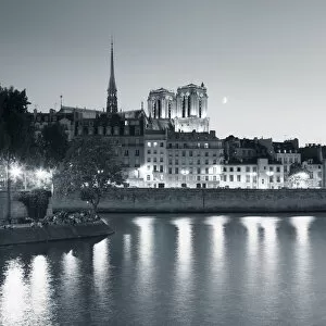 Black and White Gallery: Notre Dame & Ile de la Cite, Paris, France