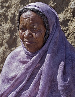 Islamic Dress Gallery: Nubian women wear bright dresses and headscarves even