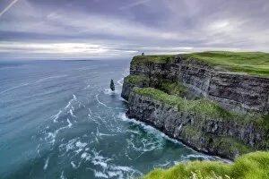 Images Dated 25th February 2016: O Briens Tower and Breanan rock. Cliffs of Moher, Liscannor, Munster, Co.Clare, Ireland