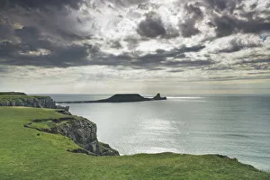 Rock Cliff Prints: Ocean impression at Rhossili Bay - United Kingdom, Wales, Swansea, Gower