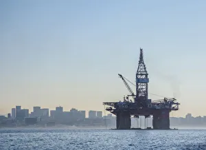 Ocean Valor Diamond Offshore Drilling Platform, Guanabara Bay, Niteroi, State of Rio