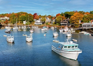 Marina Prints: Ogunquit in Fall, Maine, New England, USA