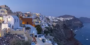 Images Dated 24th June 2016: Oia, Santorini (Thira), Cyclades Islands, Greece