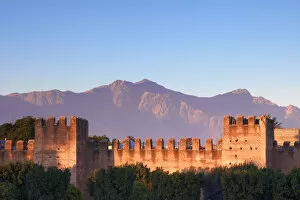 Images Dated 19th February 2014: Old City Wall With Anti Atlas Mountain Range In The Background, Taroudant, Morocco